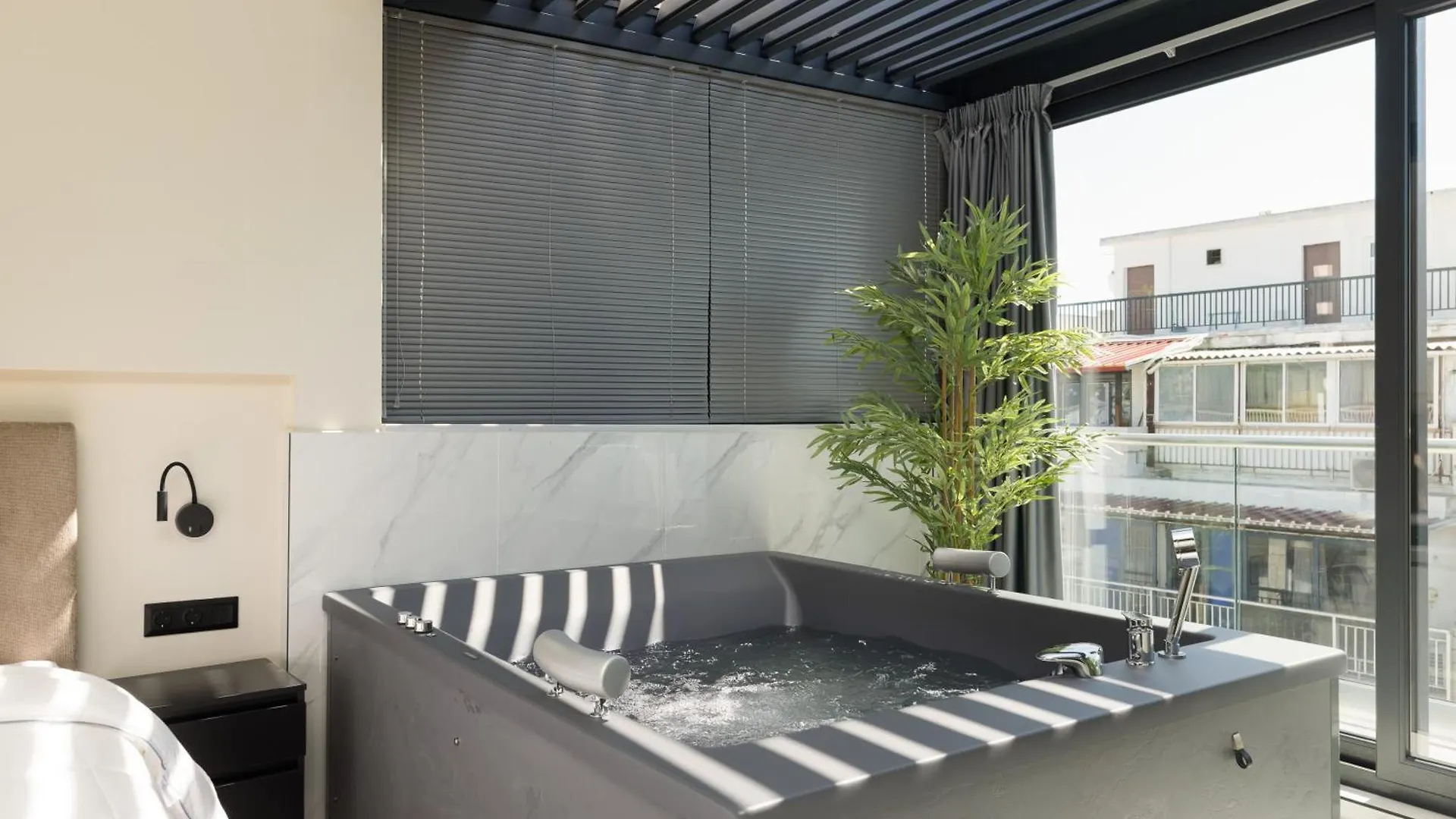 Ophelia Apartments By Halu!, Luxury Apt With Hot Tub Soluň